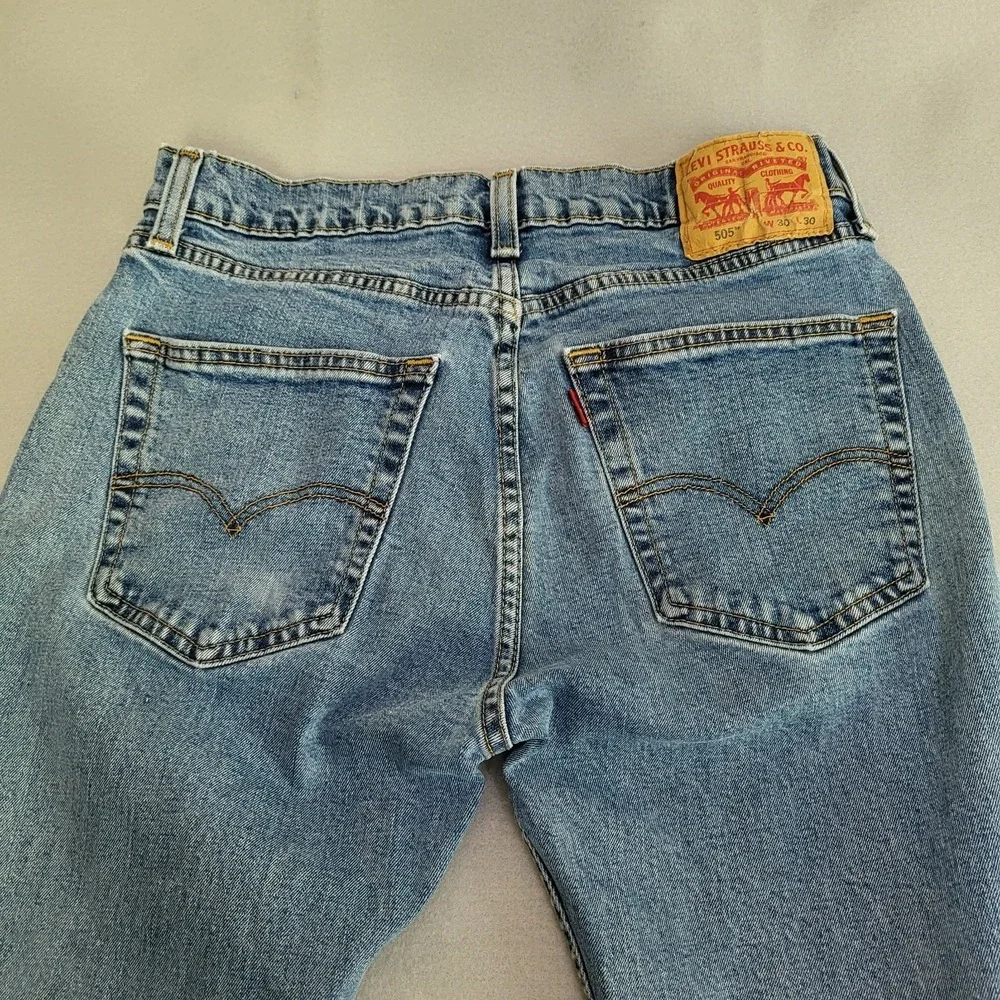 Levi's 505 Denim‎ Blue Jeans Men's 30x30 Meduim Wash Straight Leg